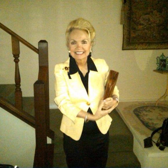 Meet your Posher, Bev - Picture 1 of 1